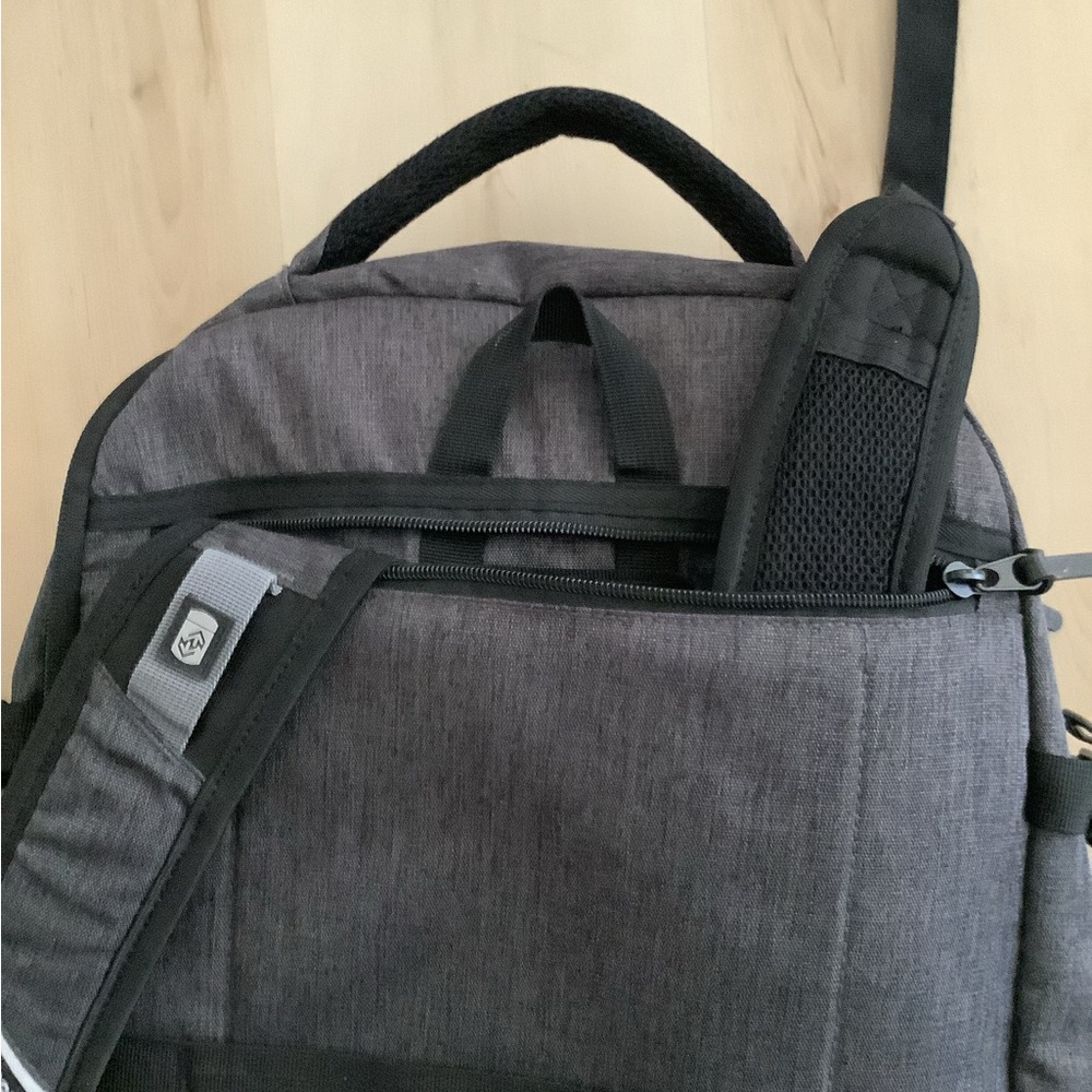 SwissGear Charcoal Combo Backpack - Picture 4 of 8